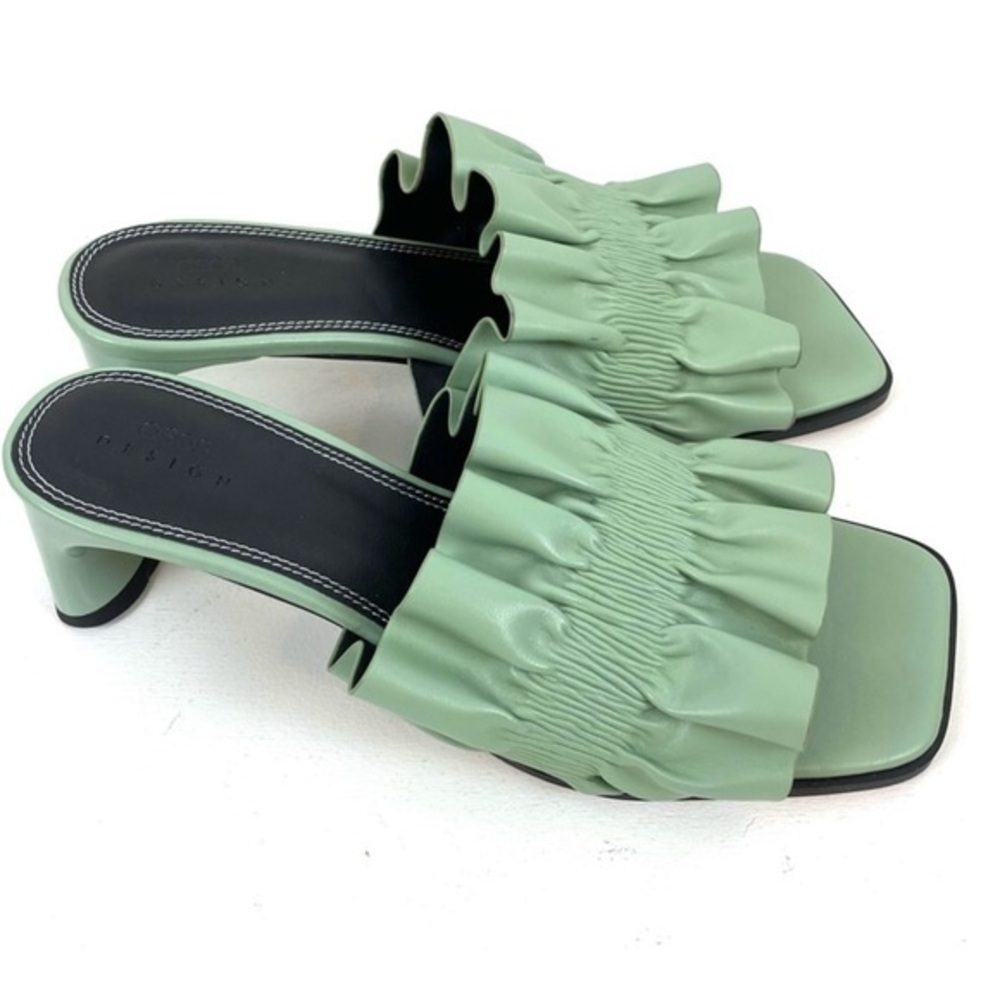NEW W/BOX  ASOS DESING HELLED GREEN SLIP ON